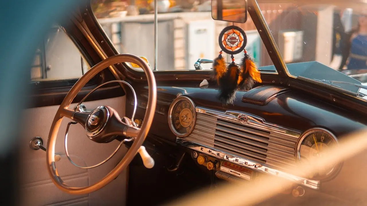 Les femmes pionnières de l'automobile vintage