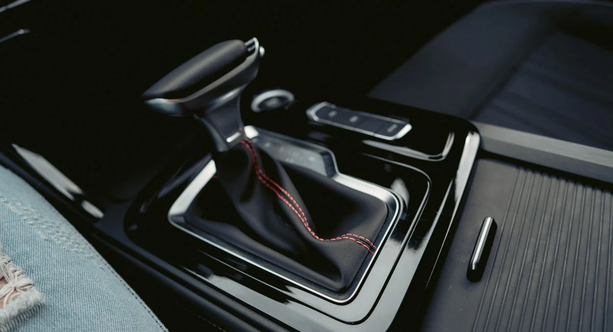 Illustration, symptome boite de vitesse automatique qui manque d'huile